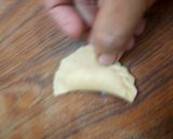 A picture of step 5 of Dryfruit Gughara.