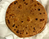 A picture of step 4 of Dates Paratha.