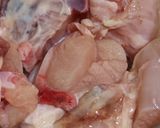 Foto langkah ke 1 dari resep Asem Asem Ayam Tanpa Kunyit.