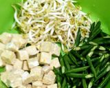 Foto langkah ke 1 dari resep Tumis Toge Kacang Panjang Tempe Bakso.