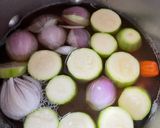 Une image de l'étape 4 de Soupe aux pois-chiches, chou cœur de bœuf, et velouté de légumes.