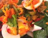 Foto del paso 2 de la receta: Ensalada de Espinaca Zanahoria y Huevo