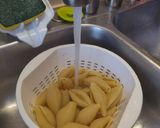 A picture of step 2 of Stuffed Shells.