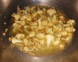 A picture of step 2 of Masala phool gobi.