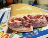 Foto del paso 3 de la receta: Brazo de gitano de crema de frutillas 🍓