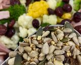 Hình bước làm 6 của món Salad 🥗 súp lơ trắng vàng & bông cải xanh🥦 và sốt yogurt - mustard vàng