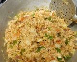 A picture of step 3 of Fried Schezwan rice.