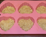 Foto del paso 5 de la receta: Bizcochuelitos de Avena y Maiz con corazon de manzana