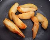 Foto del paso 2 de la receta: Brusquetta de mortadela y pera 🍐🍐🍐