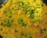 Foto del paso 5 de la receta Tortilla de langostinos y ensalada de primeros brotes