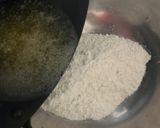 Foto langkah ke 3 dari resep Pastel goreng, awet crunchynya.