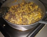 A picture of step 4 of Hamburger mac and cheese.