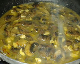 Foto del paso 3 de la receta: Champiñones y alcachofas al ajillo en salsa de azafrán