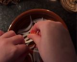 Foto del paso 1 de la receta: Intestinos zombie (Salchichas con tomate, cebolla y pimiento) - Adviento Halloween