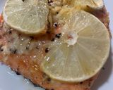 Foto langkah ke 3 dari resep Lemon Butter Salmon.