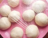 Hình bước làm 2 của món Bánh bao trái đào