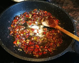 Foto del paso 3 de la receta: Merluza al vino tinto