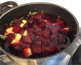 Une image de l'étape 7 de Potage de fanes de radis,pommes de terre et betteraves.