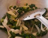 ग्रीन अनियन शेजवान फ्राइड राइस (green onion schezwan fried rice recipe in Hindi) रेसिपी चरण 2 फोटो