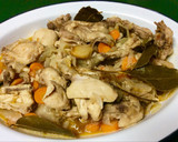 Foto del paso 3 de la receta: Pollo guisado en crudo en su jugo