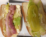 Foto del paso 2 de la receta: Perrito de bratwurst completo