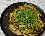 A picture of step 4 of Khandesh special Green chilli thecha (mirchicha thecha/kharda).