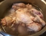 Foto langkah ke 2 dari resep Ayam ungkep goreng sedap (lengkuas + aroma kayu manis).