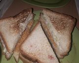 A picture of step 4 of Mayonnaise potato sandvich.