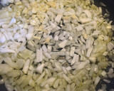 Foto del paso 2 de la receta: Coca salada de piquillos para compartir con amigos! 🎇