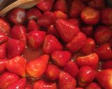 Foto del paso 2 de la receta: Frutillas 🍓 en Almíbar