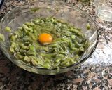Foto del paso 2 de la receta: Tortilla de Tallos de Acelga