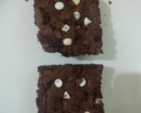 A picture of step 2 of 3 layered coconut 🥥 brownie sticks.