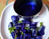 A picture of step 4 of Butterfly pea Flowers Magical Tea.