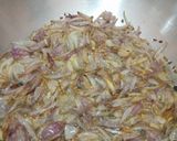 A picture of step 1 of Kashmiri chicken biryani.