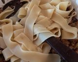 Foto del paso 3 de la receta: Almejas al ajillo y verdeo con pastas 🌊
