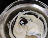 A picture of step 2 of White choco dates ball.