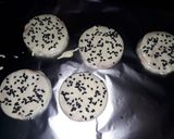 A picture of step 4 of Chocolate surprise.