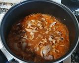 Foto del paso 2 de la receta: Garbanzos con calamares (o pota) con tomate