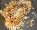 Foto langkah ke 4 dari resep Nasi Goreng Udang.