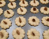 Foto del passaggio 2 della ricetta Dolcetti a base di frolla con farina di mandorle e cannella