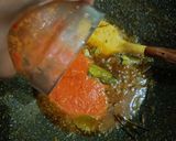 Foto langkah ke 4 dari resep Bebek Bumbu Hitam.