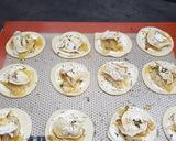 Une image de l'étape 3 de Minispizzas aux endives, chèvre, miel et thym.