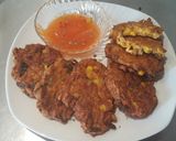 รูปขั้นตอนการทำที่ 4 ของ ทอดมันข้าวโพดหมูสับใส่กุ้ง
