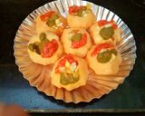 A picture of step 4 of Dahi Puri.