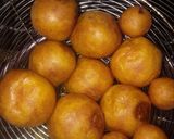 Foto langkah ke 4 dari resep Bola ubi isi coklat.