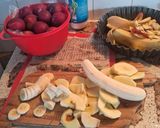 Foto del paso 3 de la receta: Torta invertida de frutas 🍌🍎🍒🍑