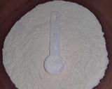 A picture of step 1 of Honey Lemon Cake.