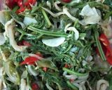 Foto langkah ke 6 dari resep Tumis Pakis Maknyuss.
