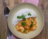 A picture of step 1 of Fresh and fragrant king prawn curry.