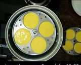 A picture of step 3 of Idli Dhokla.